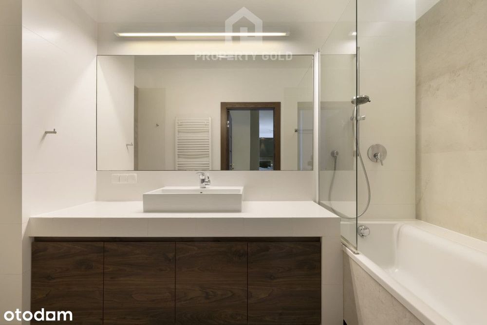 Przestronny apartament z widokiem na zatokę