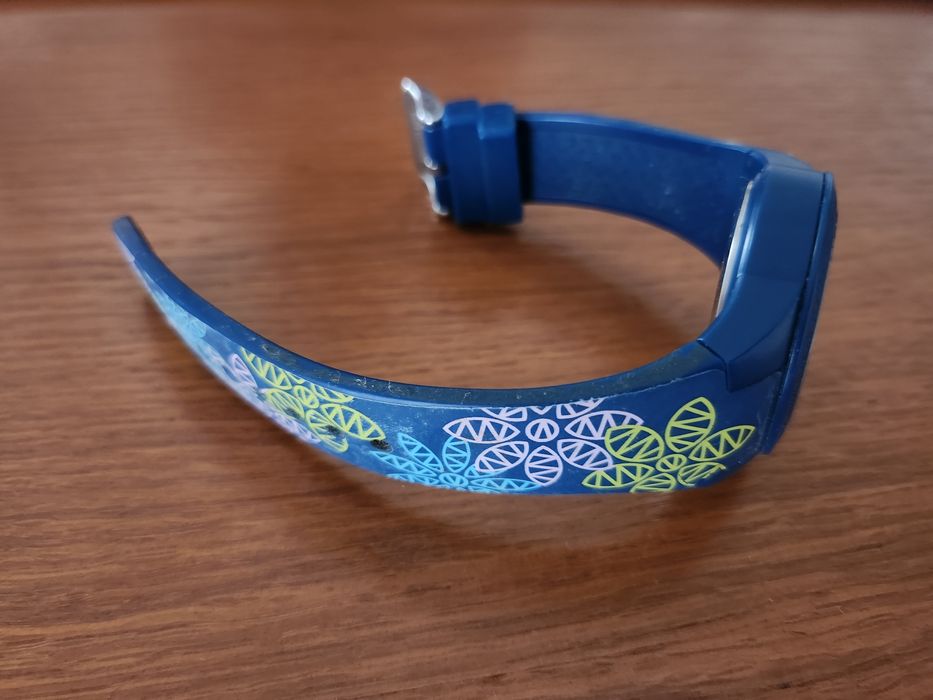 Relógio one em bom estado