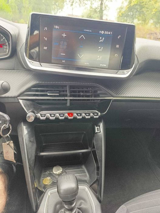 Peugeot 2008 1.2 Puretech Allure