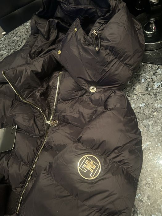 Ciepła kurtka Elisabetta Franchi z paskiem r.M