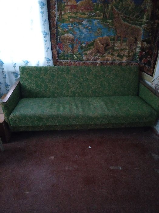 диван. Книжка  советского образца