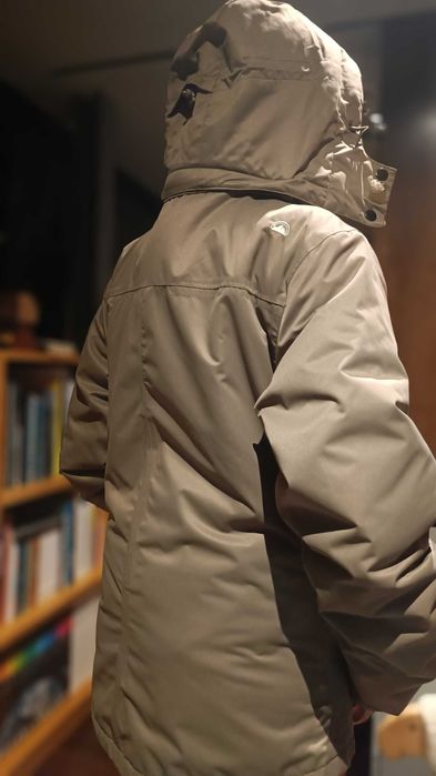 Casaco técnico corta vento caminhada ( roupa técnica)