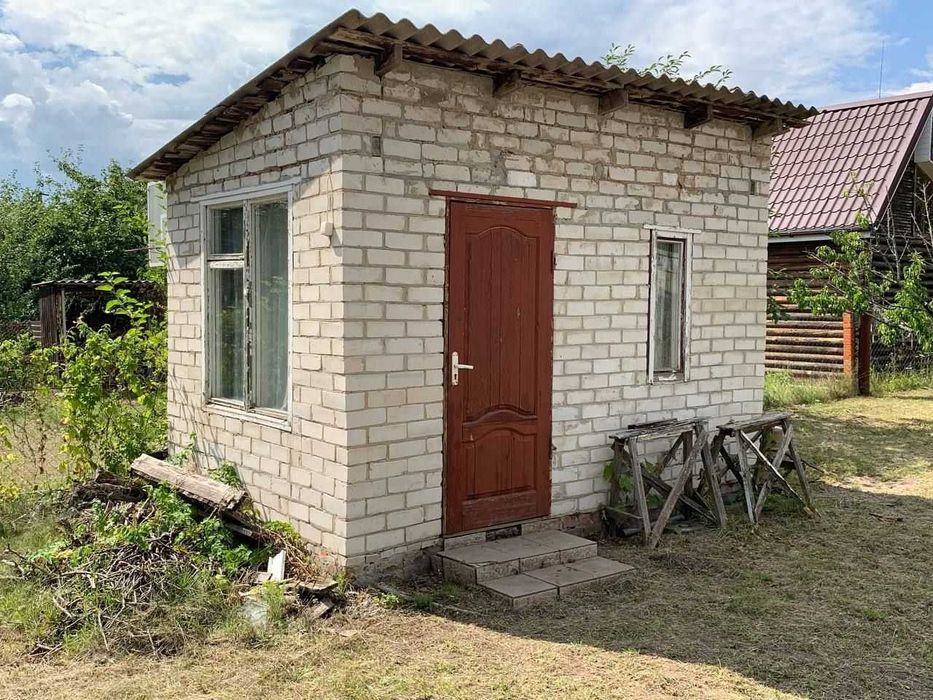 Продаж земельної ділянки з будинком в Чернігівській обл., с. Клочків