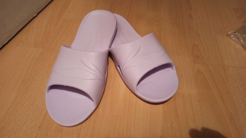Nowe klapki buty na plażę i basen lekkie jak piórko r. 39