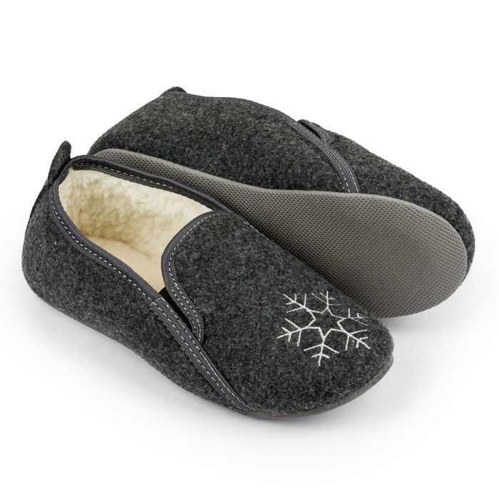 Bambosze damskie czarne filcowe ocieplane śnieżynki 36-41