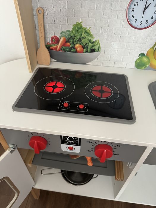 Kuchnia drewniana z Lidla dla dzieci