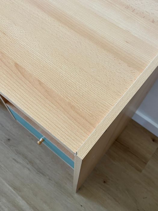 Secretária + mesa de cabeceira