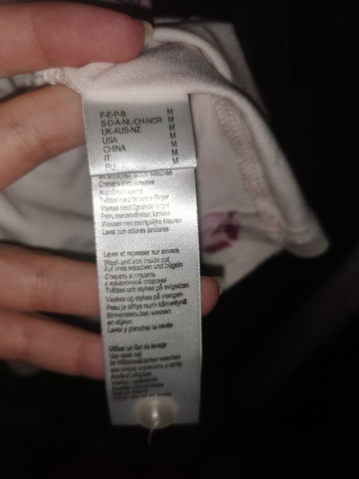 T-shirt rendada nova tamanho S