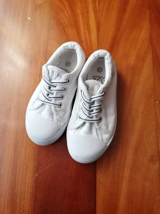 Sapatilhas criança T 27