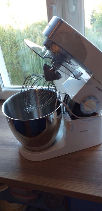 Sprzedam robot "kenwood"