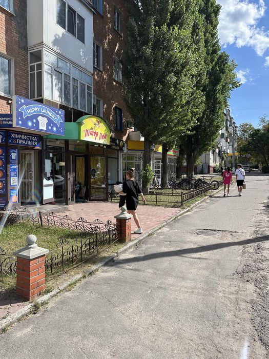 Продаж комерційного приміщення 55 метрів, з ремонтом ,  червона лінія, Свободи 28/42