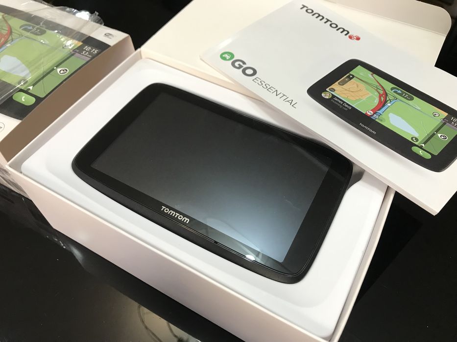 GPS Tomtom GO ESSENTIAL (ecra grande de 6”) - IMACULADO - C/ NOVO