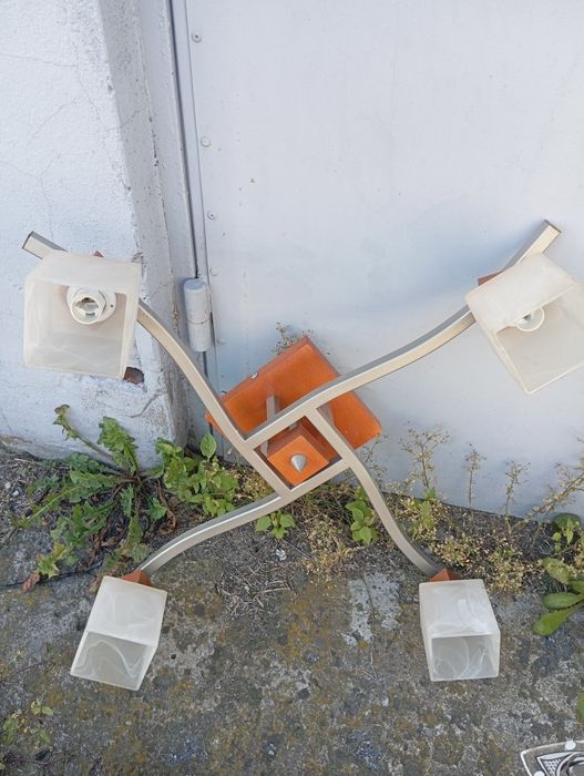 Żyrandol/lampa sufitowa na 4 żarówki