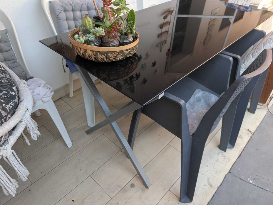 Mesa vidro com pernas em ferro