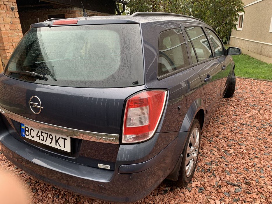 Продаю авто Opel Astra 2008