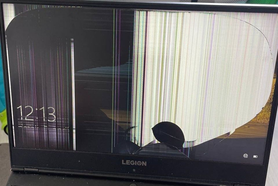 Матриця розбита до Lenovo Legion
