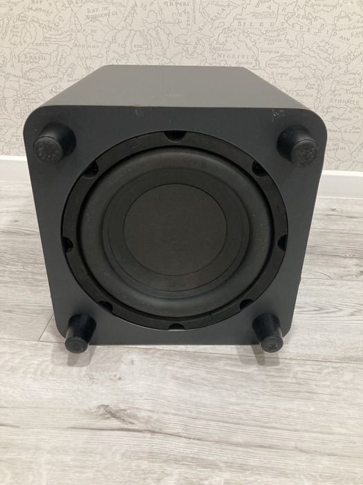 Саббуфер JBL  від саундбару