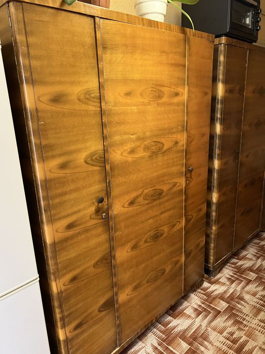 Продаються шафи !