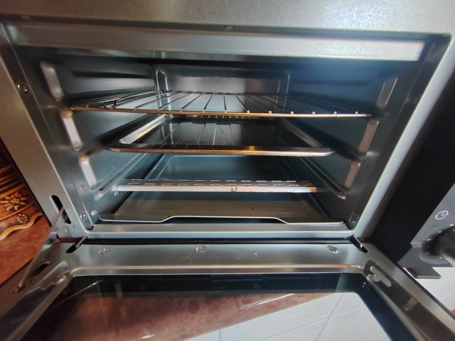 Mini piekarnik z funkcją grill