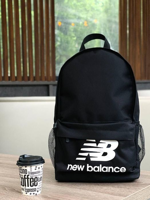 Рюкзак New balance чорний стильний повсякденний
