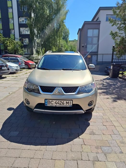Mitsubishi outlander XL 3.0L 4×4 Газ/Бензин - Ідеальний технічний стан