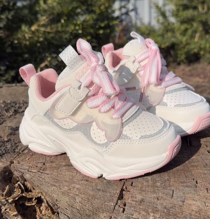 Кросівки для дівчаток