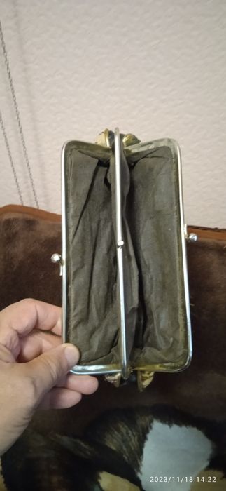 Сумочка ,косметичка гобеленовая