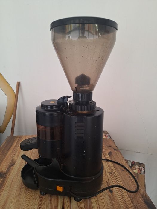 Vendo moinho para café