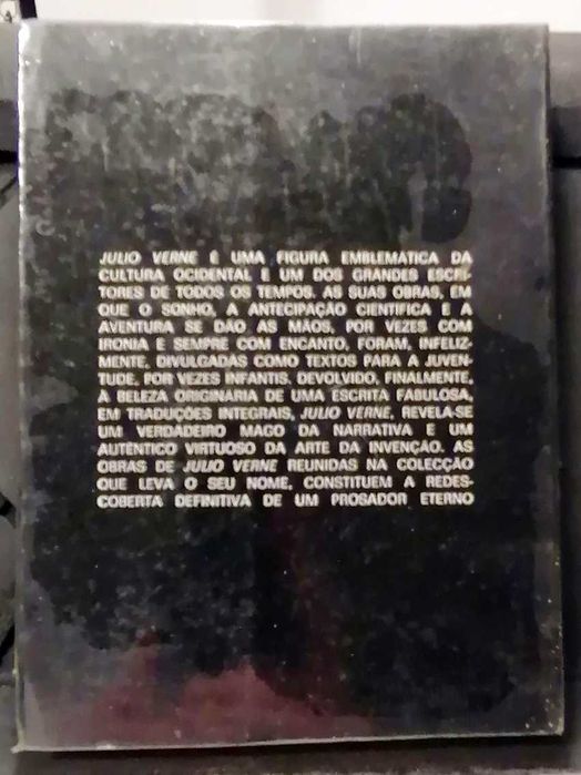 Vinte Mil Léguas Submarinas, de Júlio Verne