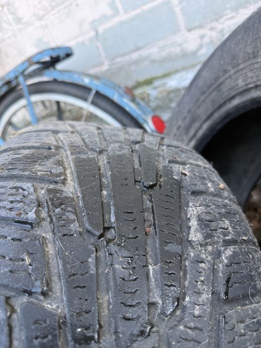 Nokian hakapelita 235/60/17