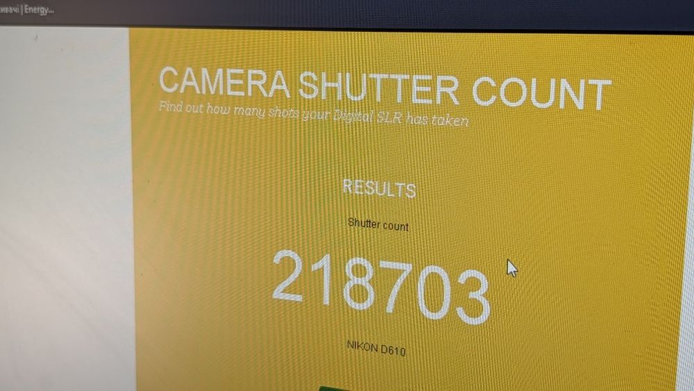 Продаю Nikon D610 + 2 обяктива 28/70 f2.8 - 70-210 f2.8