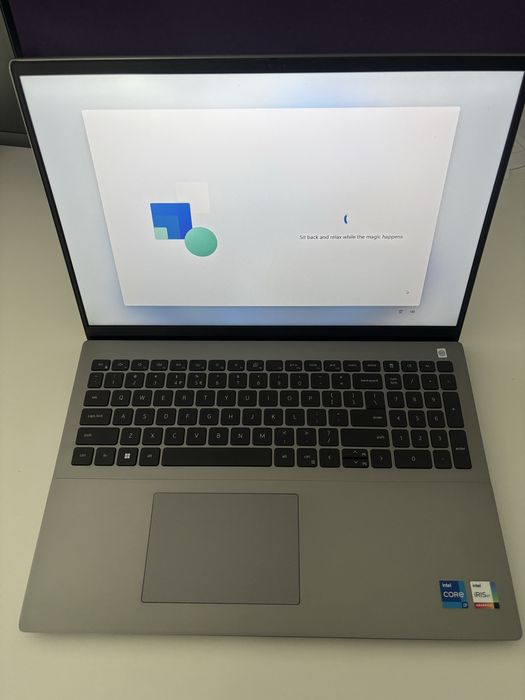 DELL Vostro 5620