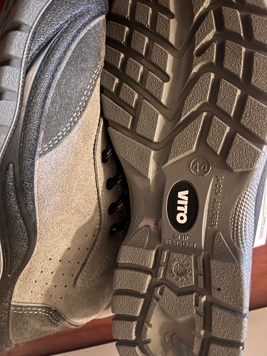 Vendo botas da marca Vitor