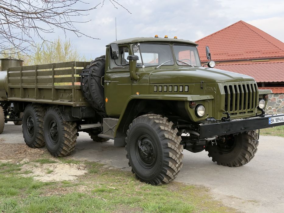 Урал 4320 Бортовий, лебідка