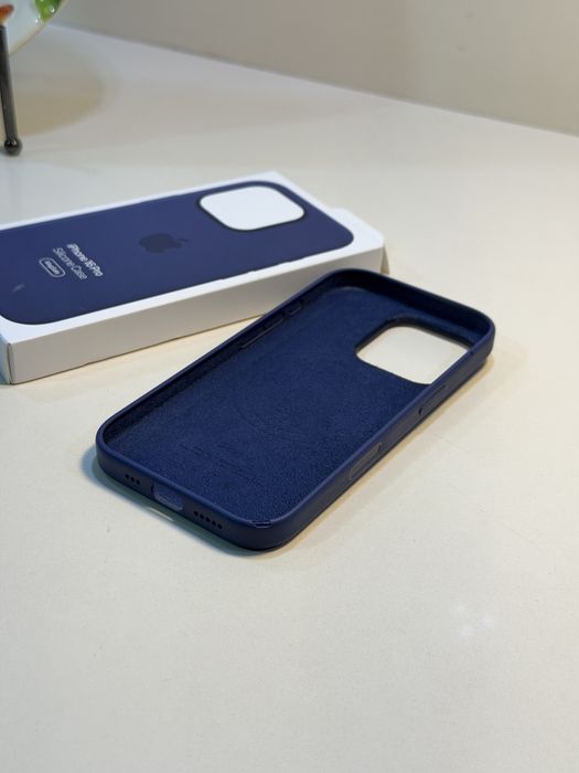 Capa original iPhone 16 Pro