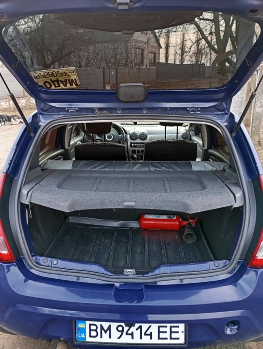 Продам авто Дачія Сандеро