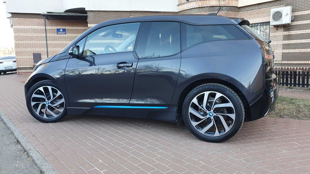 BMW i3 2015 року