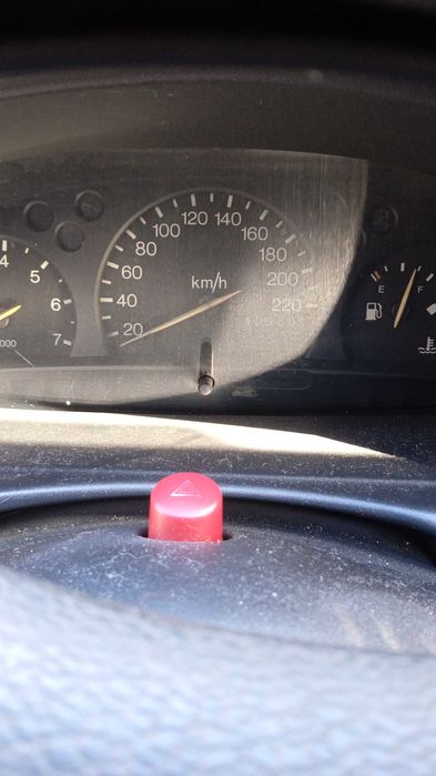 Vendo carro com problemas mecânicos.