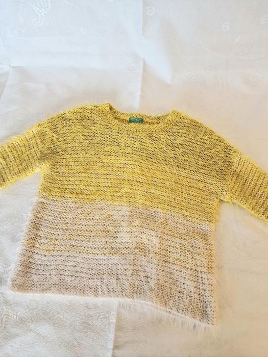 Camisola peludinha e brilhante de Benetton  6-7 anos