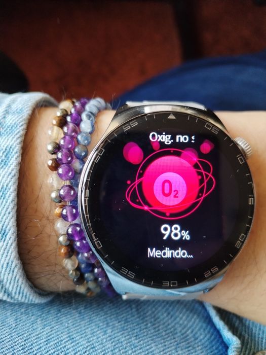 Brand-new smartwatch with two bracelets64750780996866124