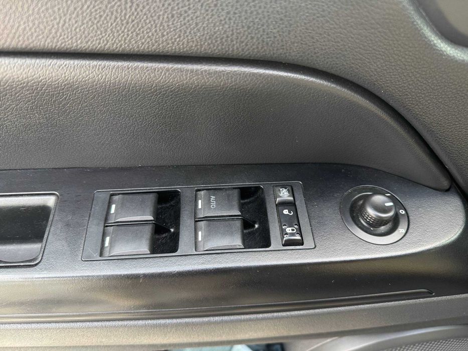 Jeep Compass 2011 2.0 газ/бенз АКПП