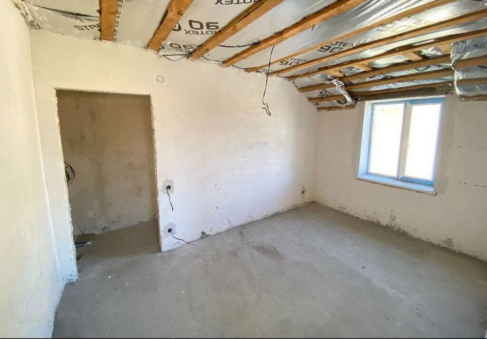 Продам дом в Зарванцах,Вишенка напротив Эпицентра