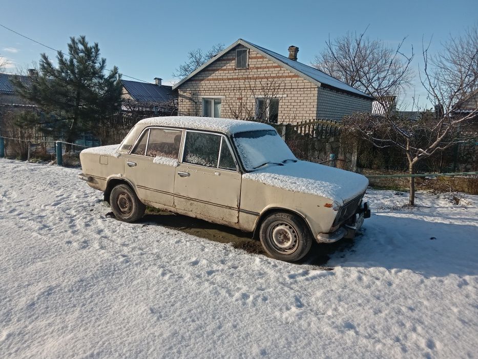 Продам автомобіль ВАЗ 2103