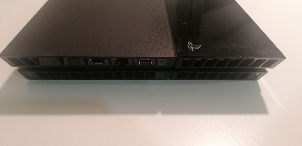 Playstation 4 - PS4 (Desbloqueada)