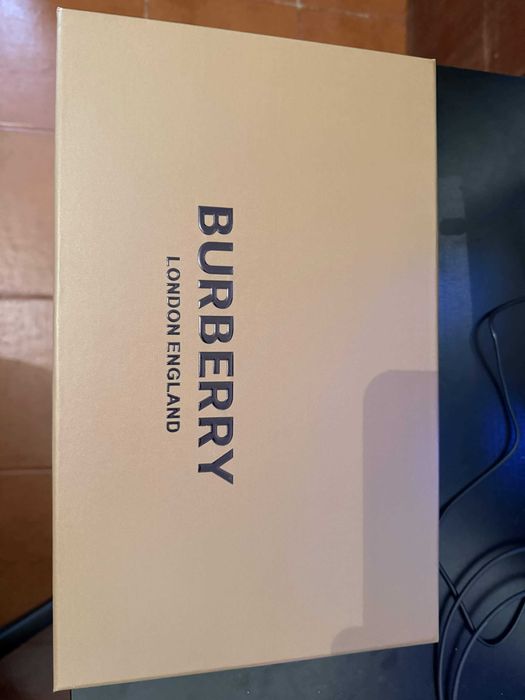Cachecol Burberry Original Preto 100% Cashmere (Novo)