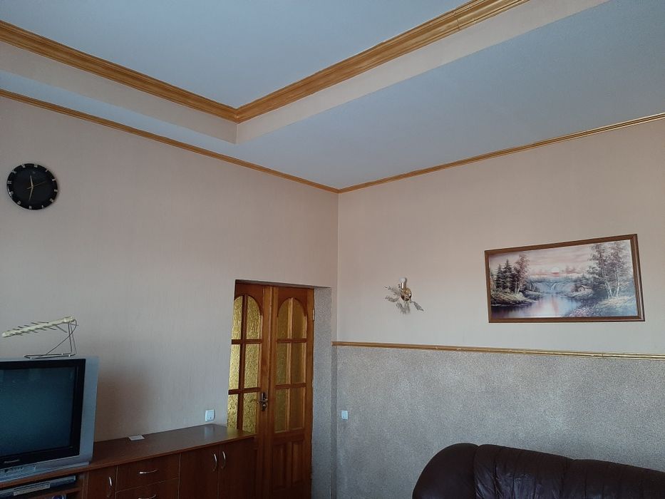 Ціну знижено! Продаж 2 поверхового будинку з садом та ділянкою