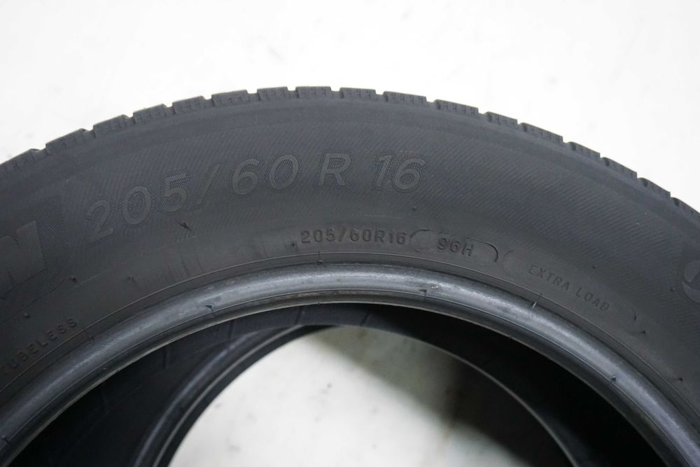 Резина\Шини 205/60 R16 Michelin