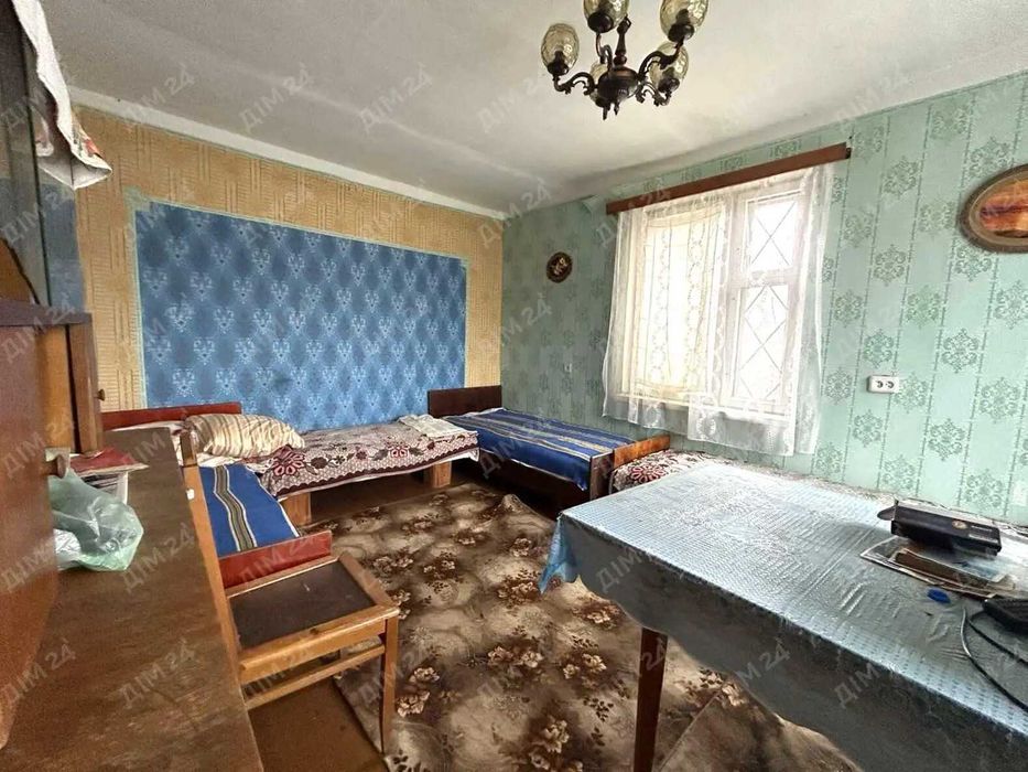 Дача на Вакуленцях, поруч річка та сосновий ліс