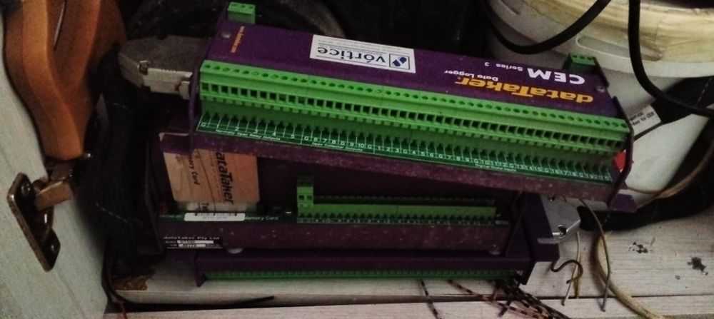 Vendo barato. Registrador de dados.