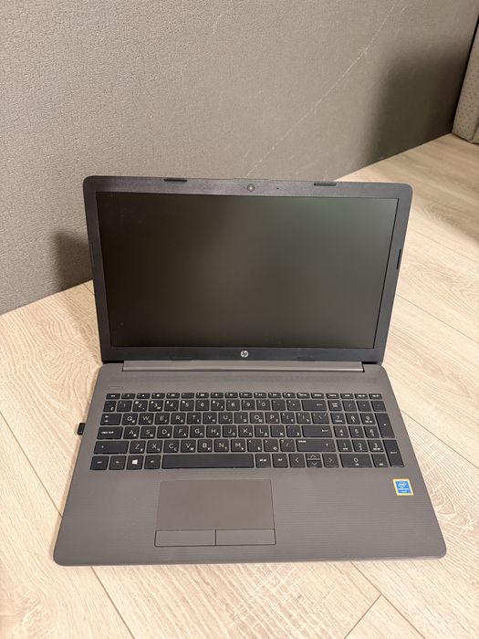 Ноутбук HP 250 g7 pentium gold  8gb озу 128 ssd